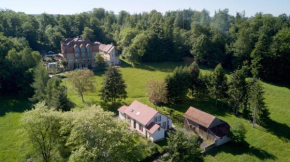  Logis Hôtel Notre-Dame - restaurant ouvert midi et soir sauf dimanche soir  Дан-Э-Катр-Ван